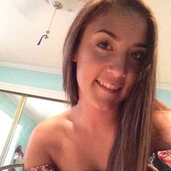 Meet your Posher, Karly - Picture 1 of 1