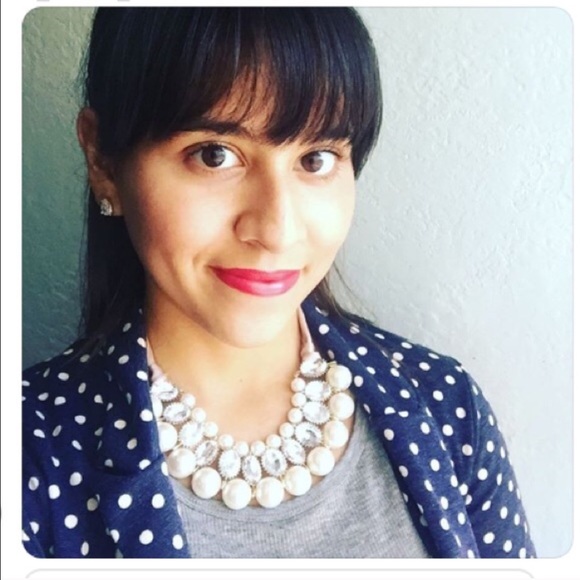 Handmade stunning pearl and ribbon necklace. - Picture 2 of 2