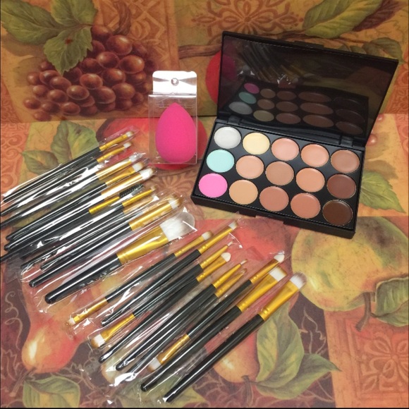 20pcs Makeup Brushes Set + Makeup Pallete +Blender - Picture 2 of 2