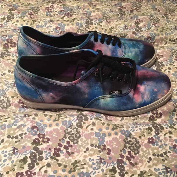 Vans galaxy shoes - Picture 2 of 3