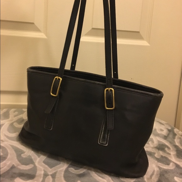 Small COACH purse - Picture 1 of 4