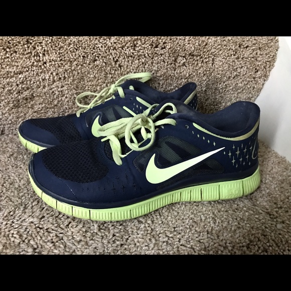 Nike Shoes - Nike Free 5.0