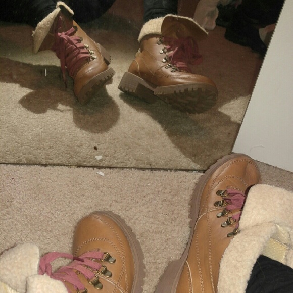 !SOLD! Joyce Leslie "timberland" boots