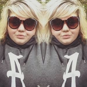 Meet your Posher, Casey