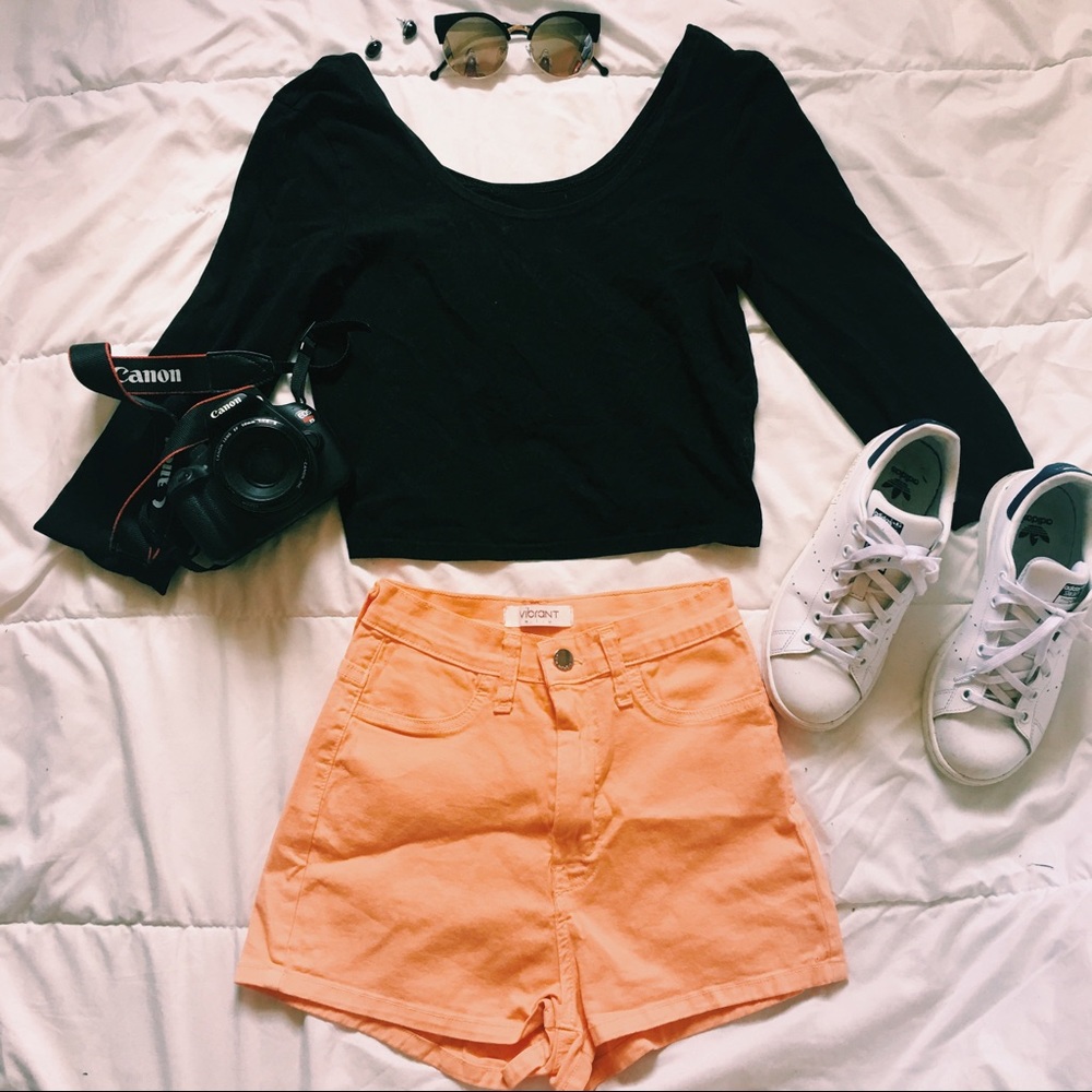 ✨High Waisted Peach Shorts✨