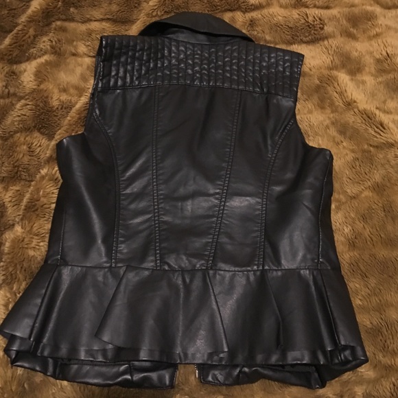 Bebe leather vest ! - Picture 3 of 3