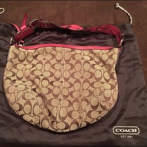 FLASH SALE, Ships Today! Coach Signature Hobo