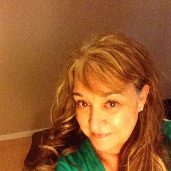 Meet your Posher, Gayle