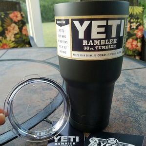 NEW YETI Rambler Tumbler Stainless Steel In Black