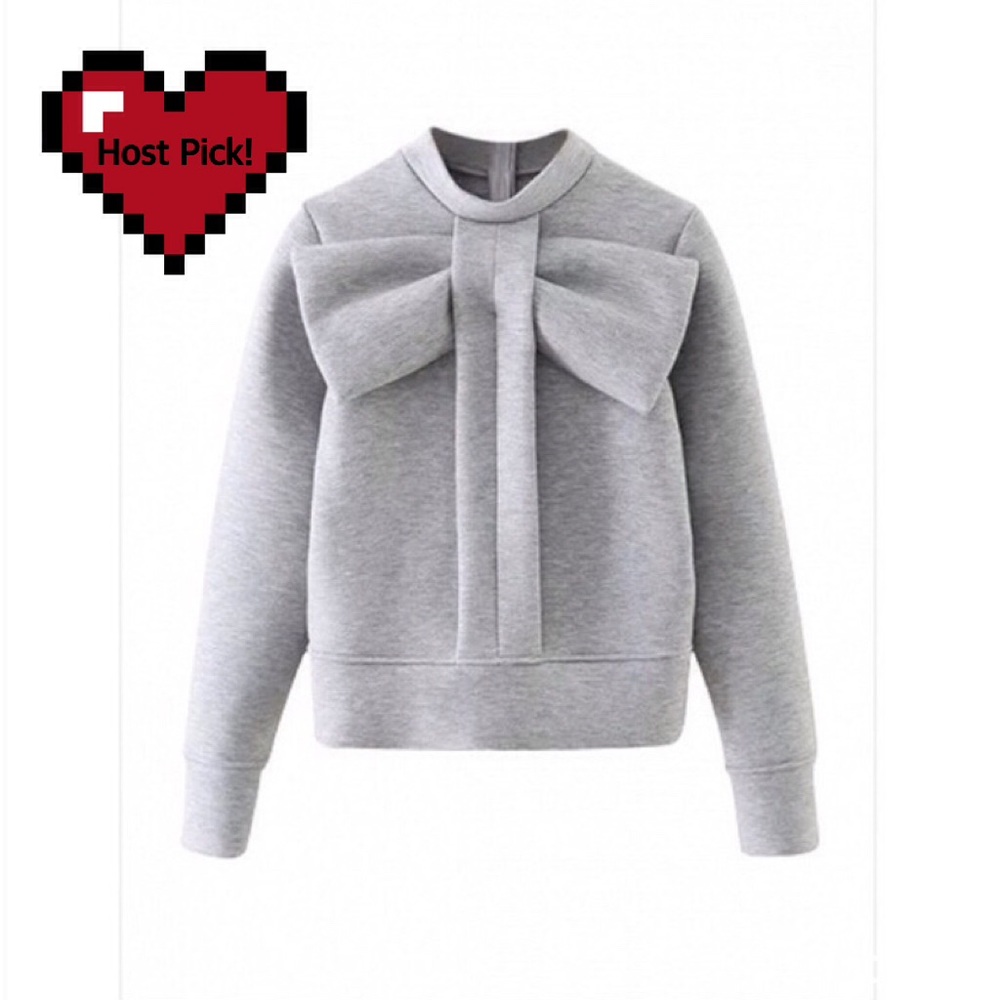 🎉Host Pick!!🎉 🎀Bow-Tie Sweatshirt🎀