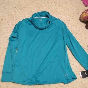 Nike drifit pullover