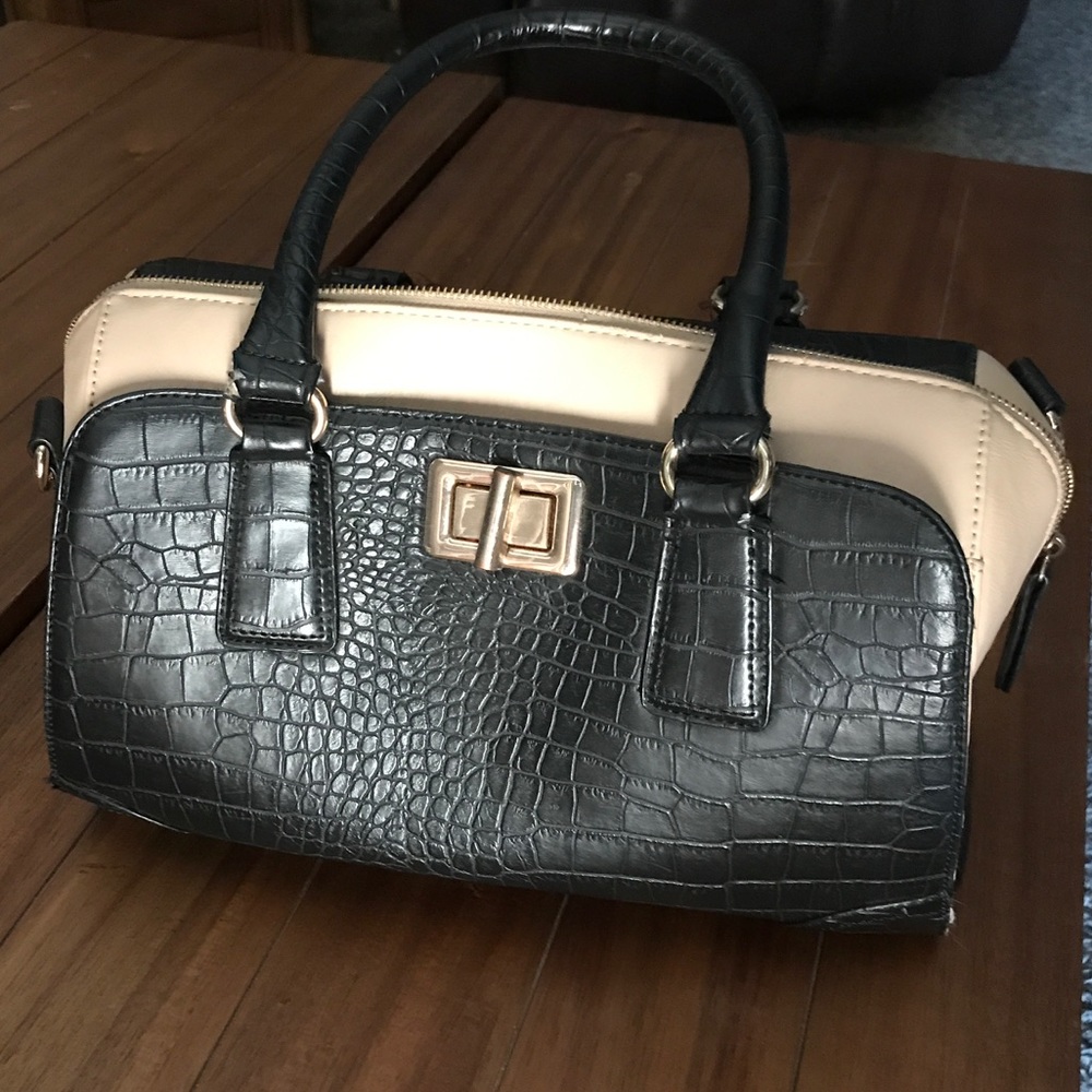Aldo Purse