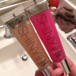 VS SHINEY KISS LIP GLOSSES BID
