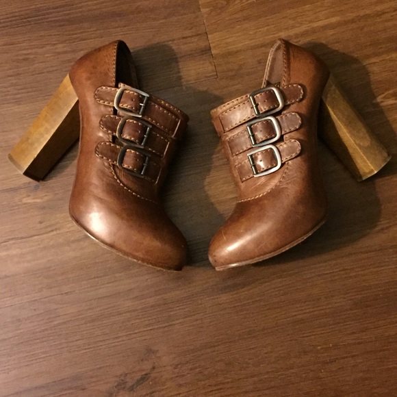 Chloe Shoes - Chloe Brown Booties Size 35 1/2 or 5.5