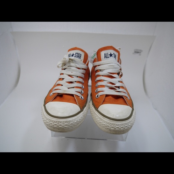 Converse orange