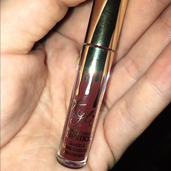 LEO travel size Matte lipstick 💄