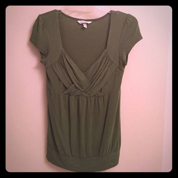 Olive Green Casual Blouse / Tee