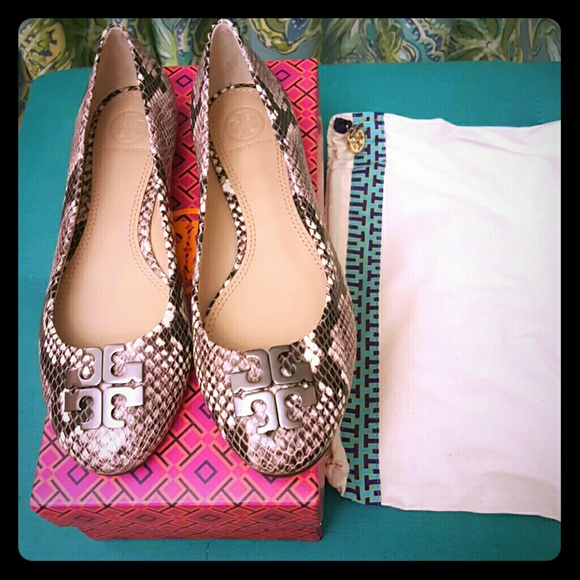 Beautiful Tory Burch ballet flat