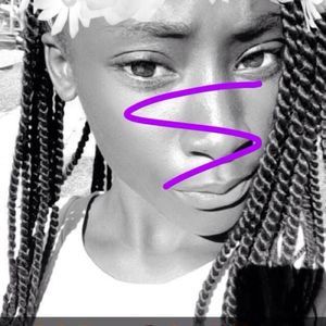 Meet your Posher, Joelia