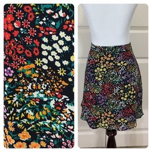 GAP Skirts - NWT 2016 GAP garden floral floppy skirt GAP Skirts - NWT 2016 GAP garden floral floppy skirt