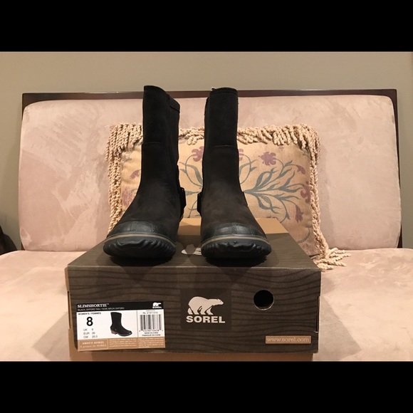 SOREL WOMENS SLIMSHORTIE BOOTS SIZE 8