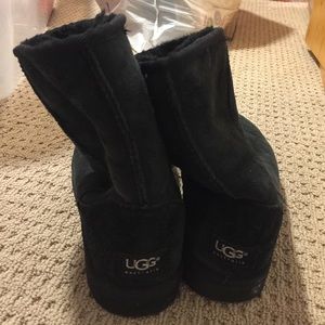 Short Black Ugg boots