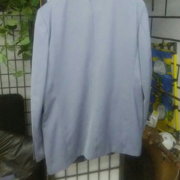 Suit - Picture 4 of 4