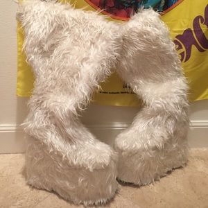 BRAND NEW Platform gogo boots