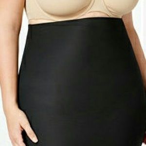Spanx two timing reversible half slip black/taupe