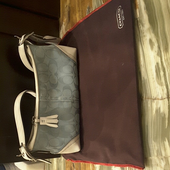 Coach handbag - Picture 3 of 3