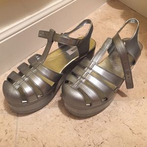 Steve Madden platform jellies