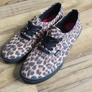 Leopard Vans