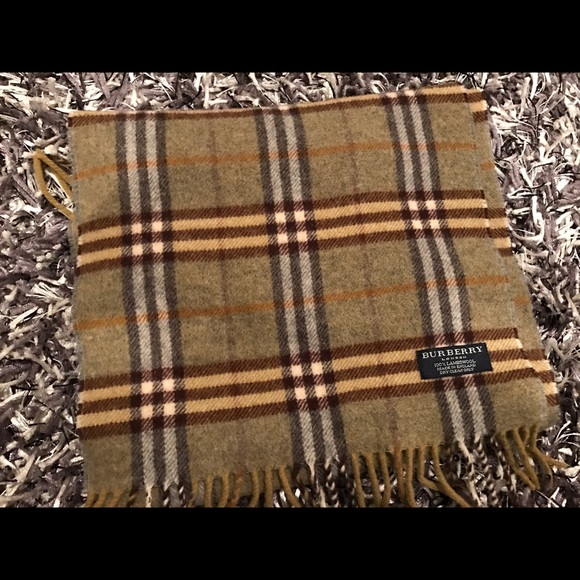 Burberry lambswool unisex scarf