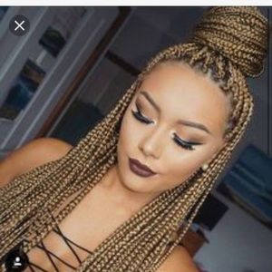 Meet your Posher, Ashley