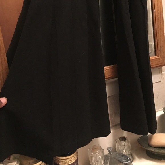 Lulu k pants - Picture 2 of 4