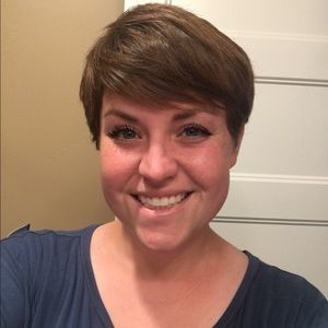 Meet your Posher, Liz