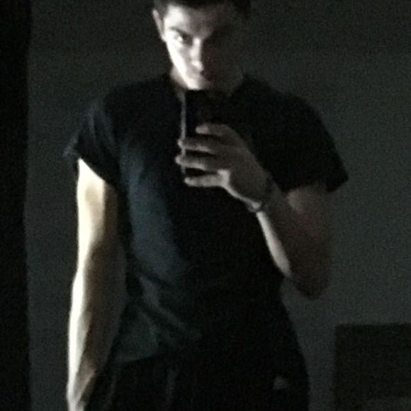 Meet your Posher, Dylan - Picture 1 of 1