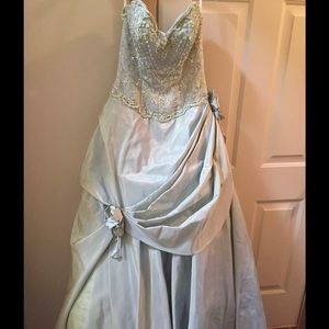 Light green prom dress