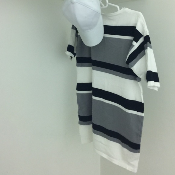 Classic BW sweatshirt - Picture 3 of 3