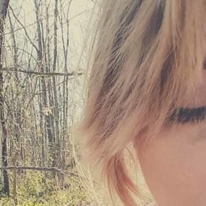 Meet your Posher, Claire