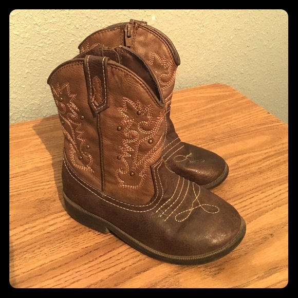 Cherokee cowgirl boots *RESERVED*