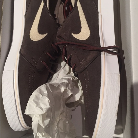 New Men's Nike Sneakers -reserved