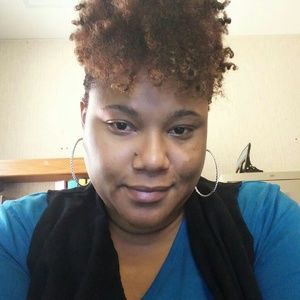 Meet your Posher, Ebony