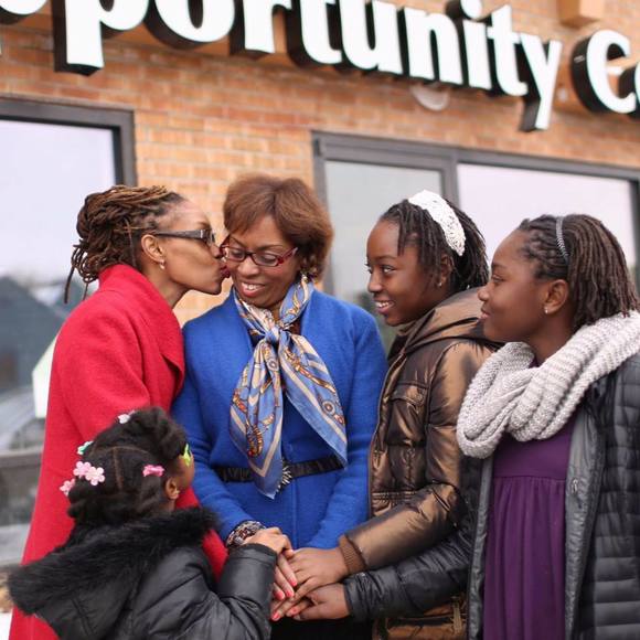 Meet your Posher, Maisha - Picture 1 of 1