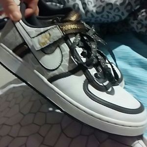 Nike shoe size 8.5