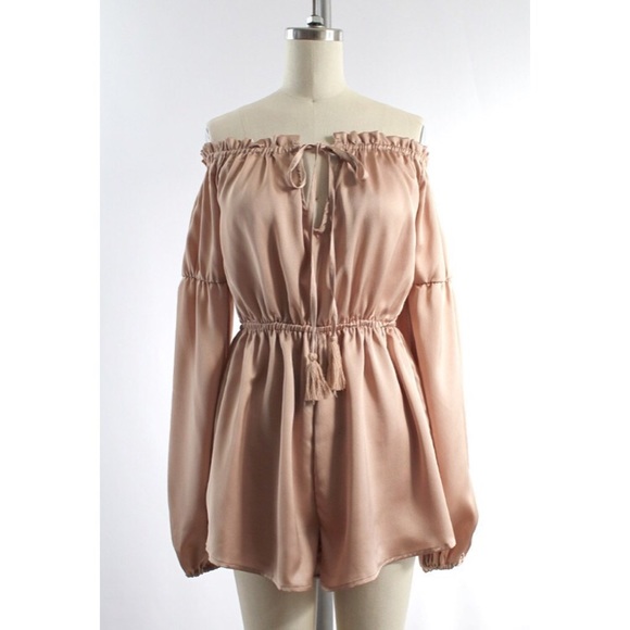 Satin Off Shoulder Romper - Picture 4 of 4