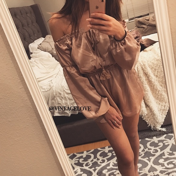Satin Off Shoulder Romper - Picture 3 of 4