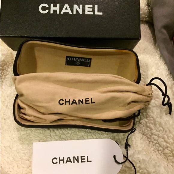 Authentic CHANEL Sunglasses main image 4