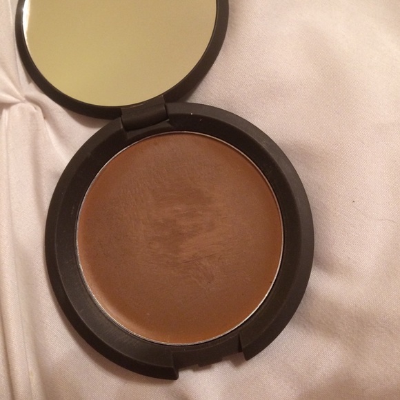 Becca contour