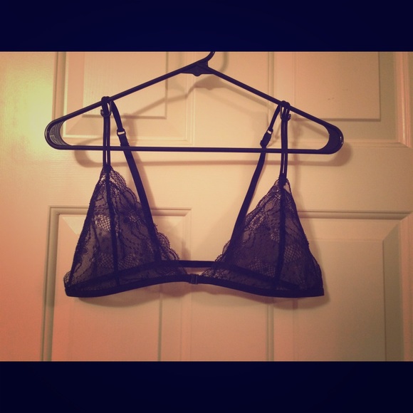 Black Lace Elastic Bralette size 40C